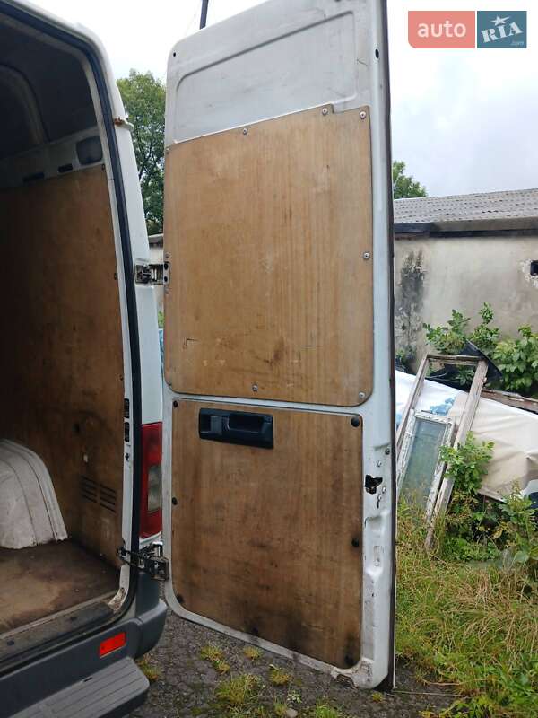 Грузовой фургон Mercedes-Benz Sprinter 2004 в Львове