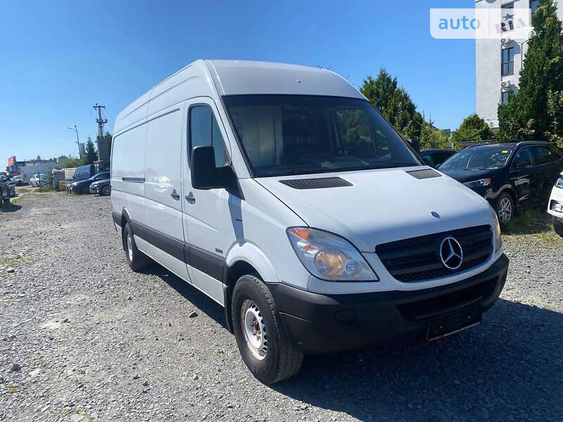 Mercedes-Benz Sprinter 