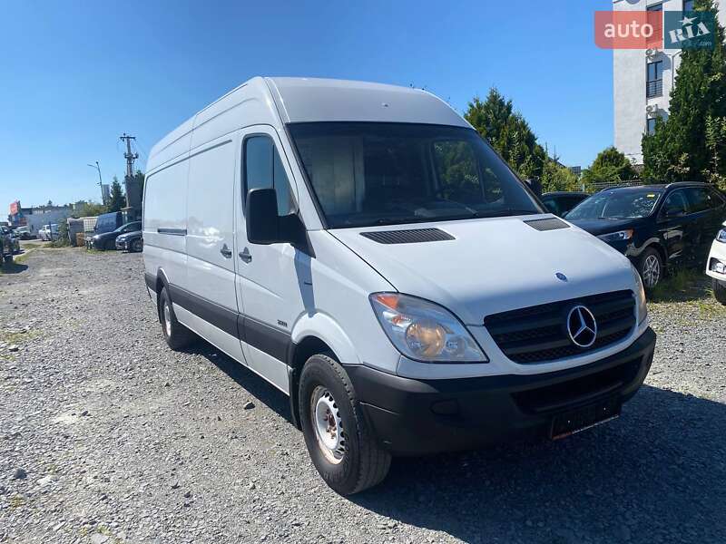 Mercedes-Benz Sprinter 2012