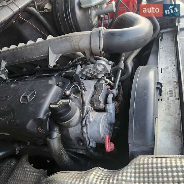 Вантажний фургон Mercedes-Benz Sprinter 2006 в Житомирі