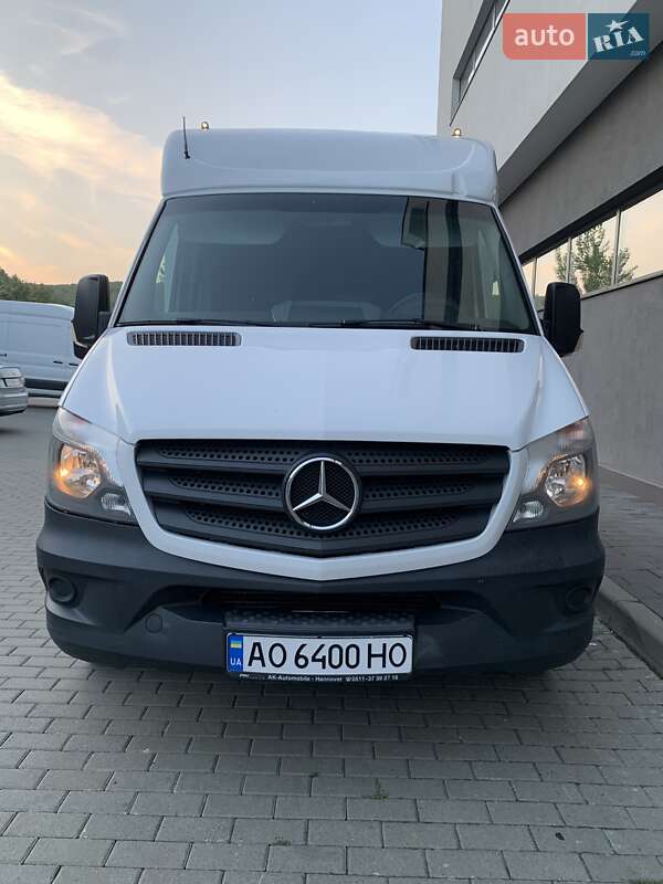 Автовоз Mercedes-Benz Sprinter 2017 в Мукачево