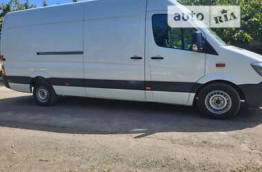Грузовой фургон Mercedes-Benz Sprinter 2018 в 