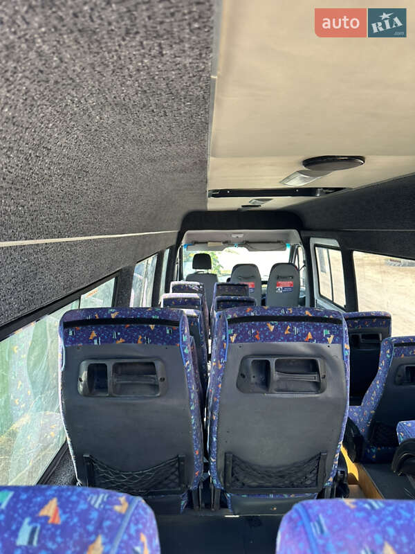 Туристический / Междугородний автобус Mercedes-Benz Sprinter 2005 в Харькове