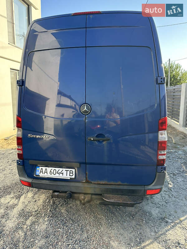 Грузовой фургон Mercedes-Benz Sprinter 2011 в Киеве фото 6 Грузовой фургон Mercedes-Benz Sprinter 2011 в Киеве