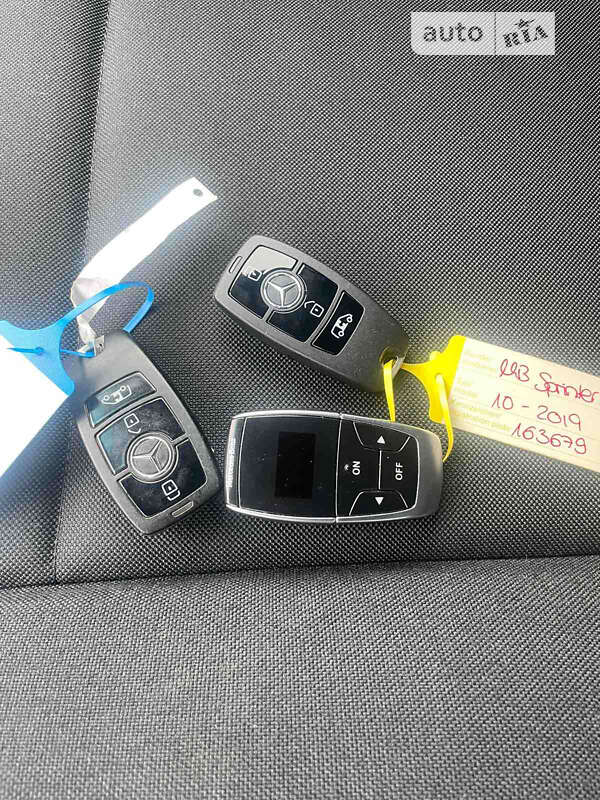 Грузопассажирский фургон Mercedes-Benz Sprinter 2019 в Хотине