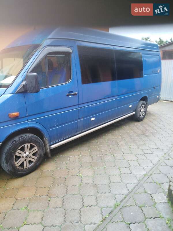 Мікроавтобус Mercedes-Benz Sprinter 2005 в  фото Мікроавтобус Mercedes-Benz Sprinter 2005 в