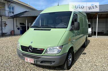 Вантажний фургон Mercedes-Benz Sprinter 2001 в Снятині