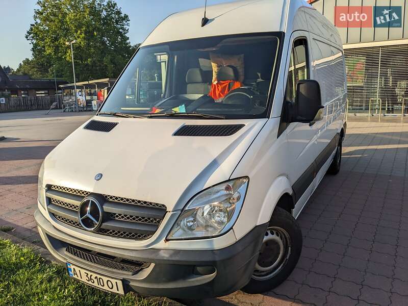 Грузовой фургон Mercedes-Benz Sprinter 2012 в Киеве