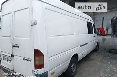 Грузовой фургон Mercedes-Benz Sprinter 2004 в 