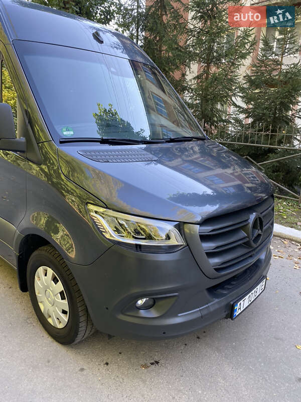 Грузовой фургон Mercedes-Benz Sprinter 2022 в 