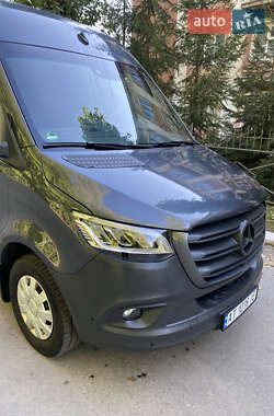 Грузовой фургон Mercedes-Benz Sprinter 2022 в 