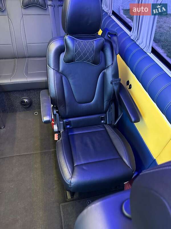 Микроавтобус Mercedes-Benz Sprinter 2019 в Киеве
