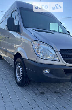 Вантажний фургон Mercedes-Benz Sprinter 2012 в Чернівцях