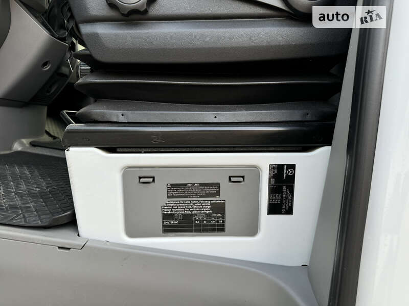 Грузовой фургон Mercedes-Benz Sprinter 2017 в Николаеве