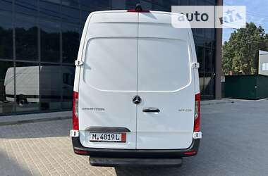 Грузовой фургон Mercedes-Benz Sprinter 2023 в 