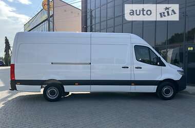 Грузовой фургон Mercedes-Benz Sprinter 2023 в 