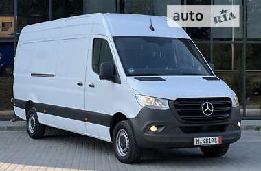 Грузовой фургон Mercedes-Benz Sprinter 2023 в 
