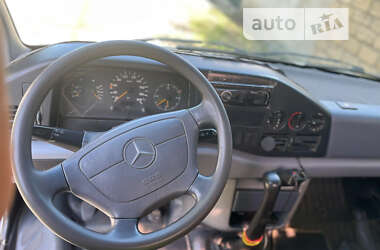 Эвакуатор Mercedes-Benz Sprinter 2000 в Одессе