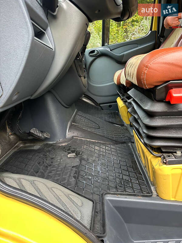 Мікроавтобус Mercedes-Benz Sprinter 2001 в Іршаві