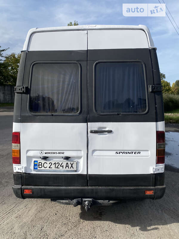 Вантажопасажирський фургон Mercedes-Benz Sprinter 1995 в Львові