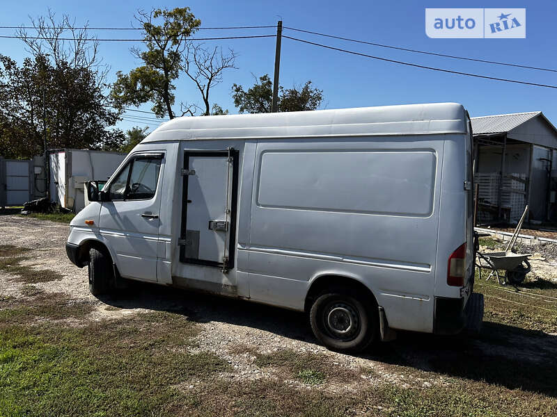 Грузовой фургон Mercedes-Benz Sprinter 2003 в Одессе