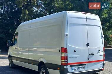 Грузовой фургон Mercedes-Benz Sprinter 2015 в 