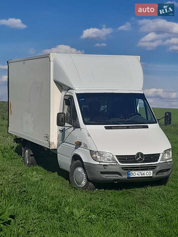 Вантажний фургон Mercedes-Benz Sprinter 2005 в Тернополі фото 2 Вантажний фургон Mercedes-Benz Sprinter 2005 в Тернополі