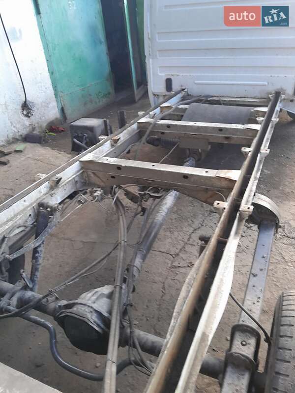 Вантажний фургон Mercedes-Benz Sprinter 2005 в Тернополі фото 54 Вантажний фургон Mercedes-Benz Sprinter 2005 в Тернополі