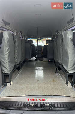 Микроавтобус Mercedes-Benz Sprinter 2012 в 