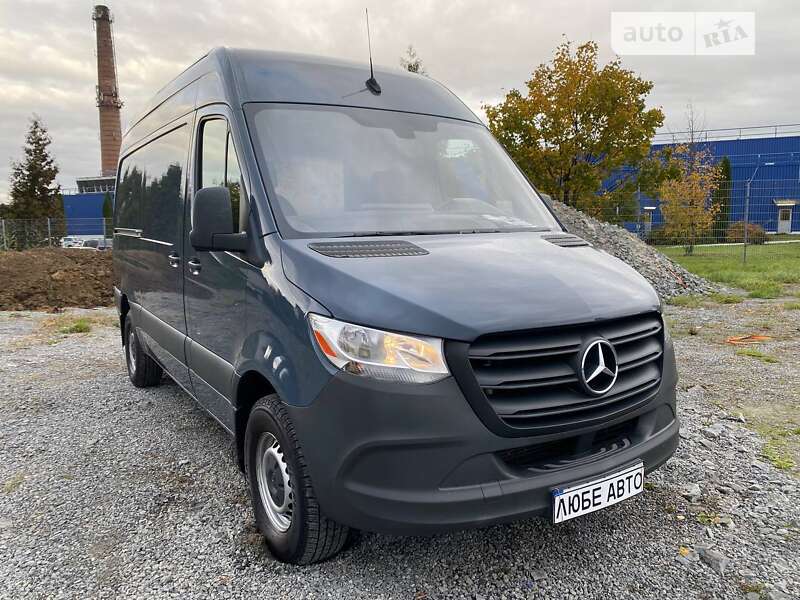 Mercedes-Benz Sprinter 