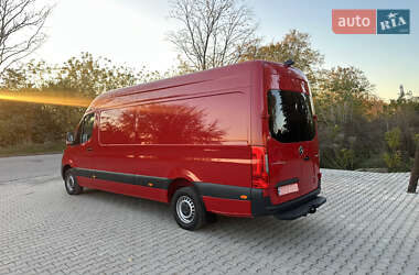 Грузовой фургон Mercedes-Benz Sprinter 2019 в 