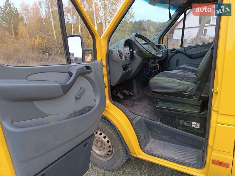 Вантажний фургон Mercedes-Benz Sprinter 2003 в Житомирі