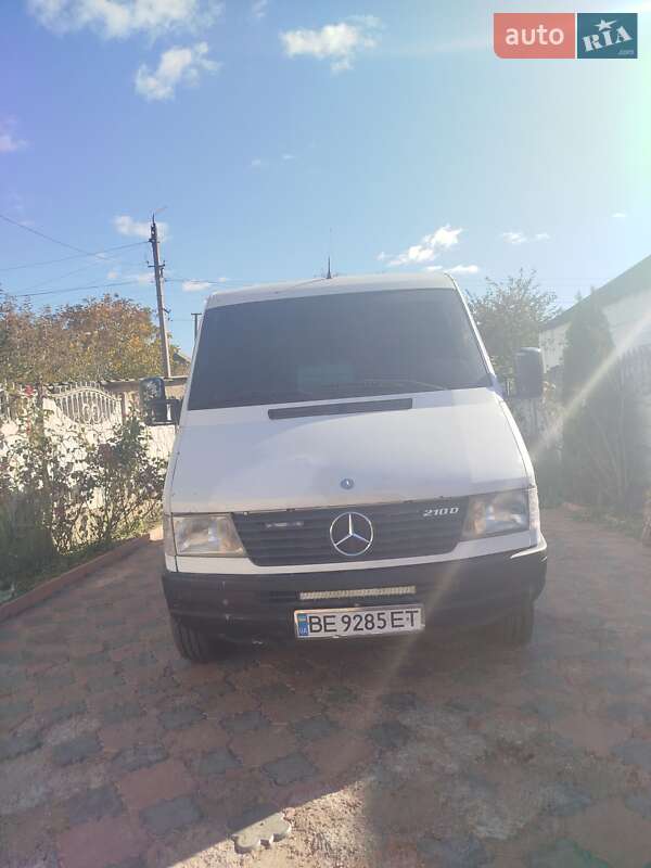 Грузовой фургон Mercedes-Benz Sprinter 1999 в Первомайске