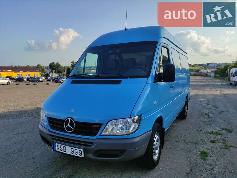 Вантажний фургон Mercedes-Benz Sprinter 2006 в Рівному