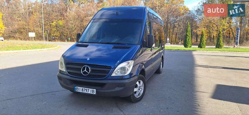 Микроавтобус Mercedes-Benz Sprinter 2012 в 