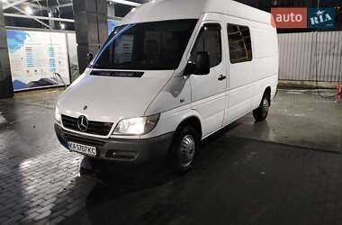 Вантажопасажирський фургон Mercedes-Benz Sprinter 2004 в Києві