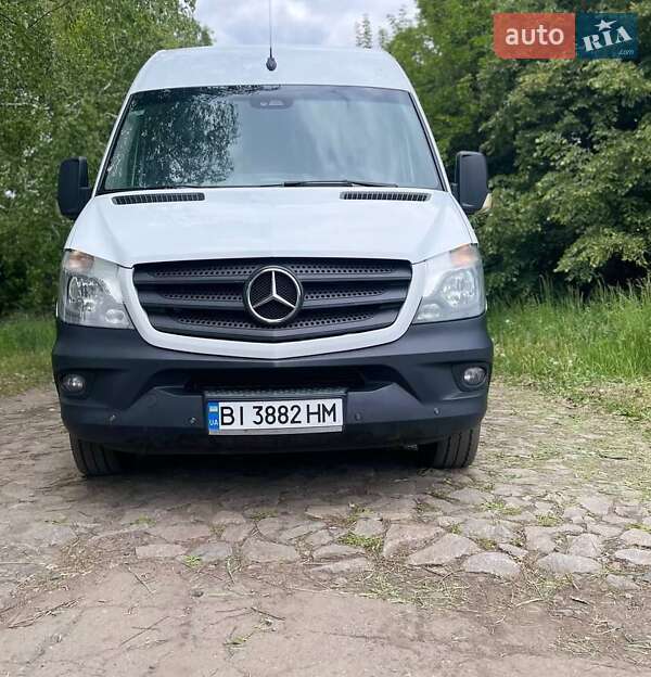 Грузовой фургон Mercedes-Benz Sprinter 2015 в Полтаве