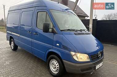 Грузовой фургон Mercedes-Benz Sprinter 2004 в Луцке