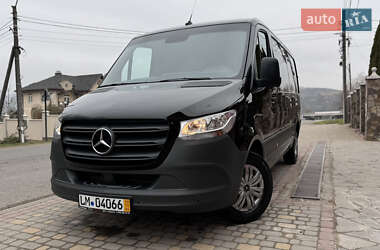 Грузовой фургон Mercedes-Benz Sprinter 2021 в Сваляве