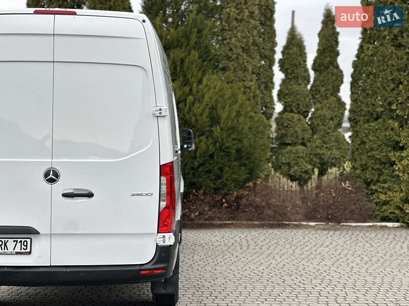 Грузовой фургон Mercedes-Benz Sprinter 2020 в Львове