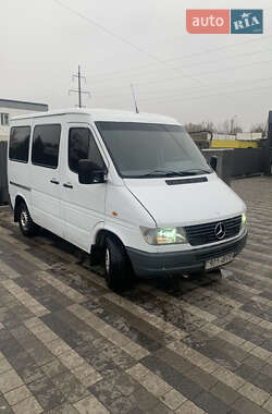 Вантажопасажирський фургон Mercedes-Benz Sprinter 1996 в Львові