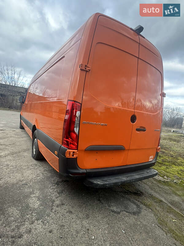 Вантажний фургон Mercedes-Benz Sprinter 2020 в Рівному