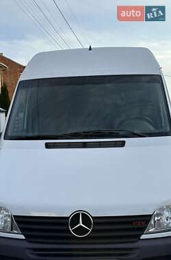 Грузовой фургон Mercedes-Benz Sprinter 2002 в Львове