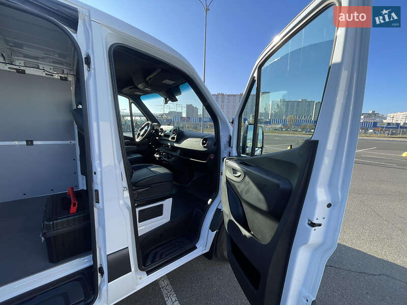 Грузовой фургон Mercedes-Benz Sprinter 2021 в Киеве фото 9 Грузовой фургон Mercedes-Benz Sprinter 2021 в Киеве