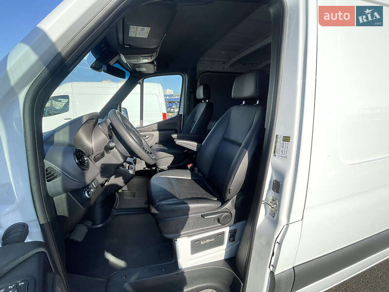 Грузовой фургон Mercedes-Benz Sprinter 2021 в Киеве фото 17 Грузовой фургон Mercedes-Benz Sprinter 2021 в Киеве