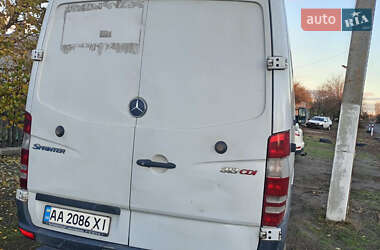 Грузовой фургон Mercedes-Benz Sprinter 2012 в 