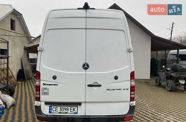 Грузовой фургон Mercedes-Benz Sprinter 2015 в Черновцах