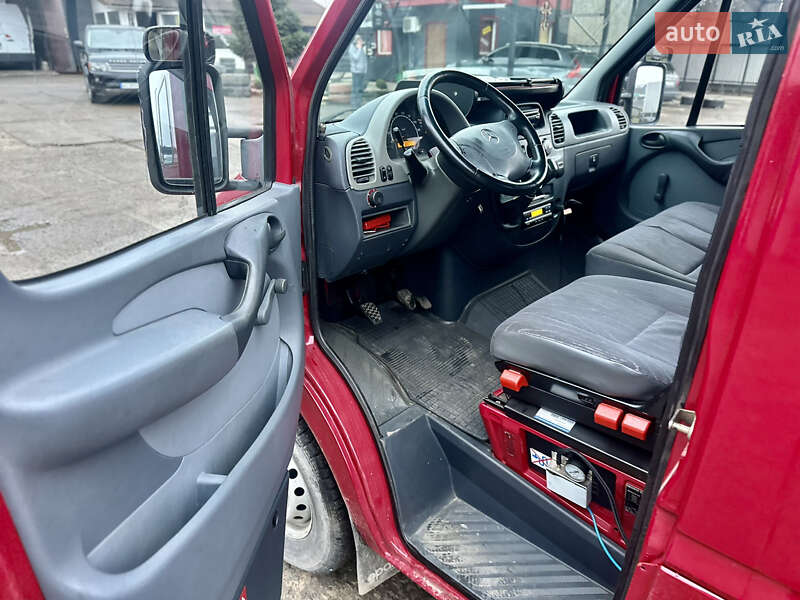 Евакуатор Mercedes-Benz Sprinter 2000 в Володимирі