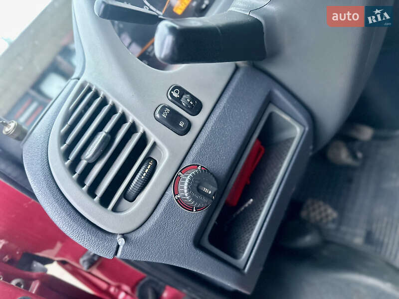 Евакуатор Mercedes-Benz Sprinter 2000 в Володимирі