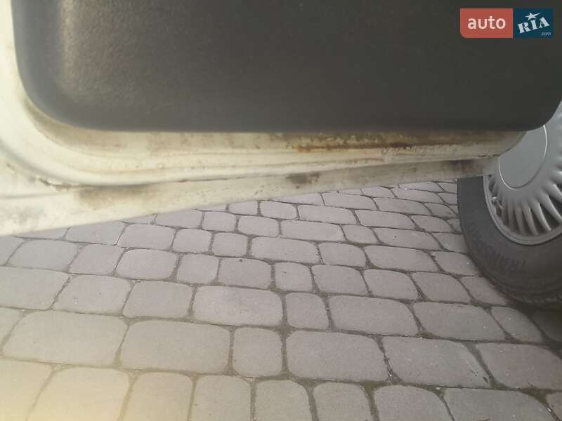 Вантажний фургон Mercedes-Benz Sprinter 2005 в Тернополі фото 28 Вантажний фургон Mercedes-Benz Sprinter 2005 в Тернополі